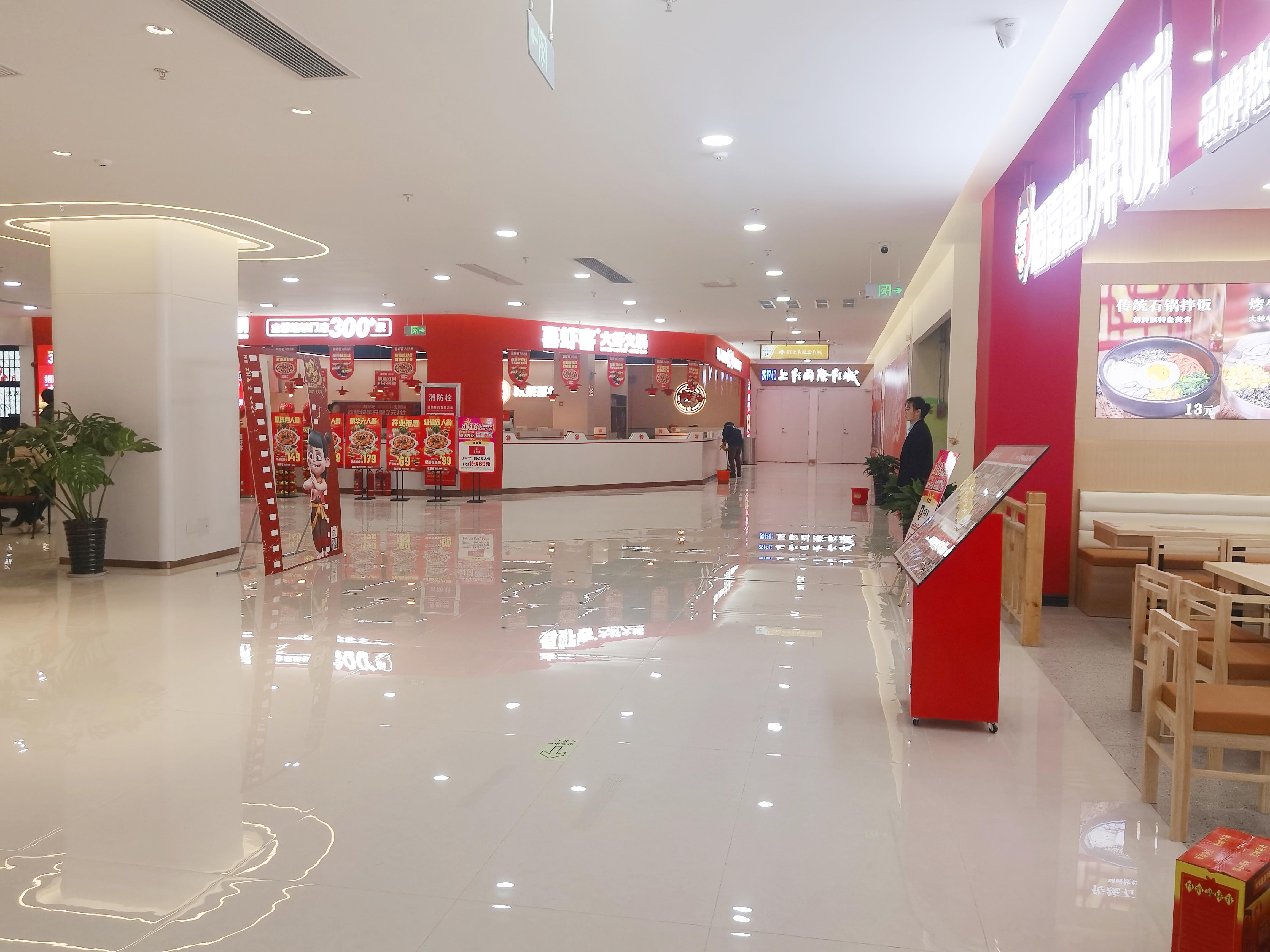 淮北海容商场内精品店铺装修项目(图5) 淮北商场精品店铺装修项目(图5)